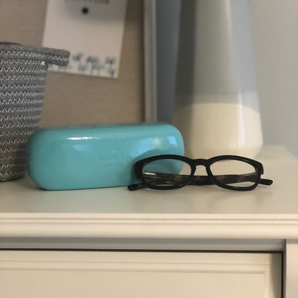 kate spade Accessories - Authentic Kate Spade Tabby Reading Glasses EUC